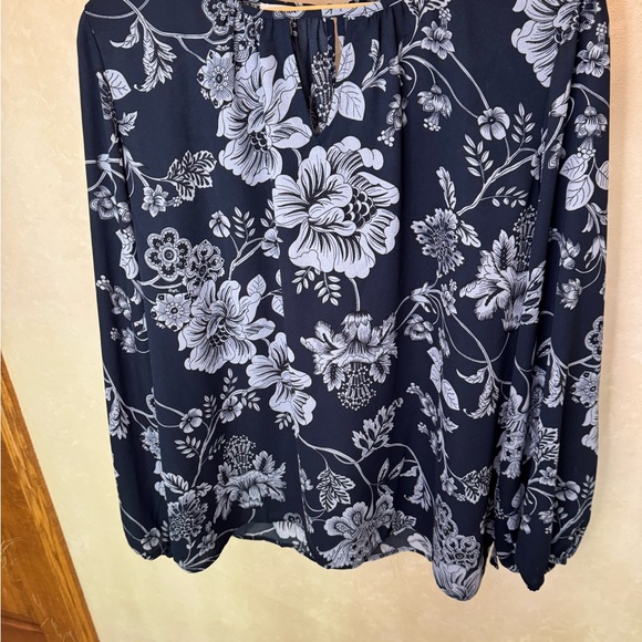 Maurices Tops - Maurices Navy and White Floral Long-Sleeve Tunic